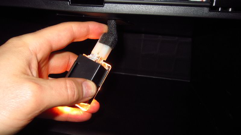 2014-2019-Kia-Soul-Glove-Box-Light-Bulb-Replacement-Guide-019