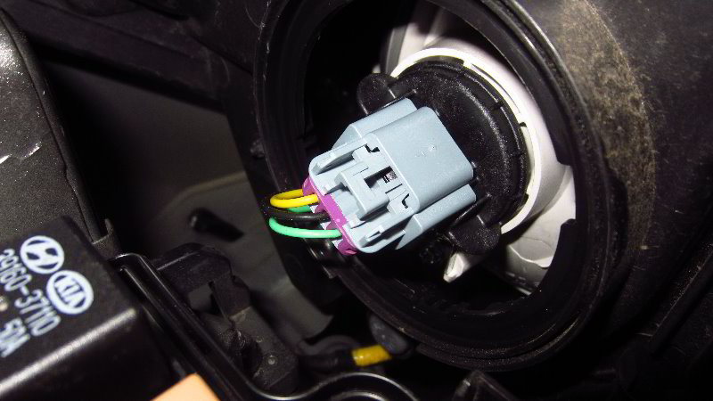 2014-2019-Kia-Soul-Headlight-Bulbs-Replacement-Guide-007