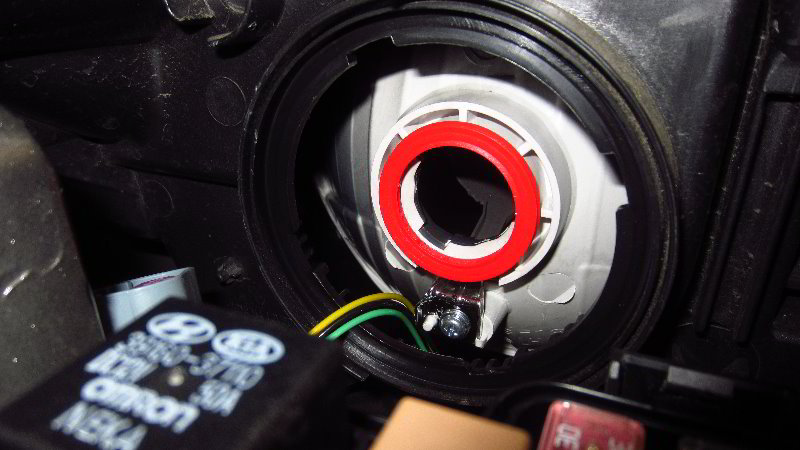 2014-2019-Kia-Soul-Headlight-Bulbs-Replacement-Guide-012