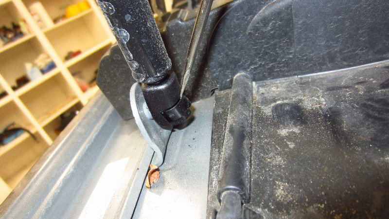 2014-2019-Kia-Soul-Hood-Lift-Support-Struts-Replacement-Guide-003