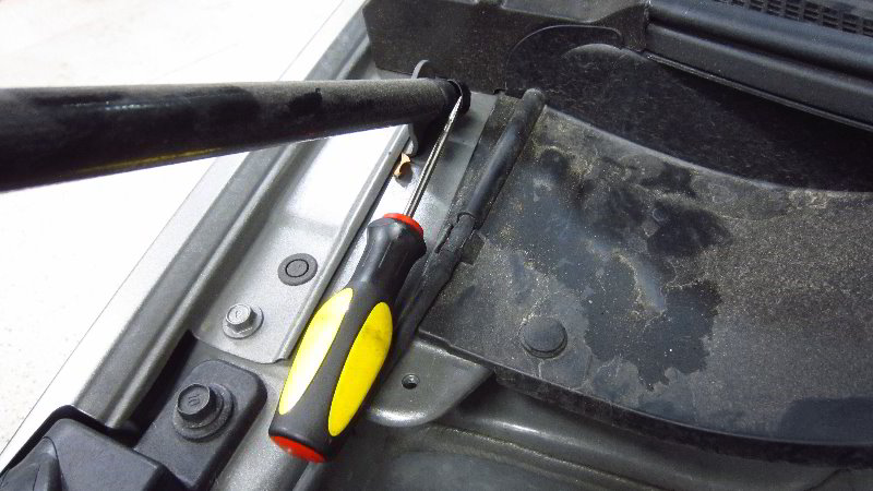 2014-2019-Kia-Soul-Hood-Lift-Support-Struts-Replacement-Guide-008