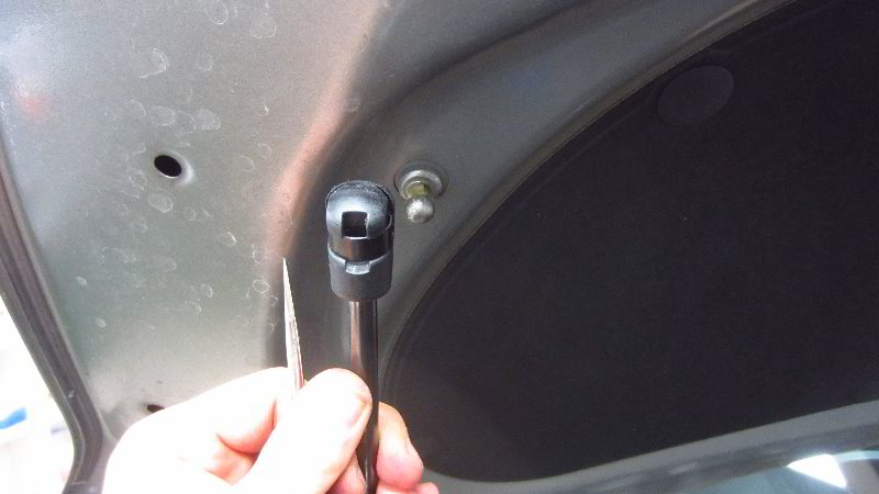 2014-2019-Kia-Soul-Hood-Lift-Support-Struts-Replacement-Guide-009