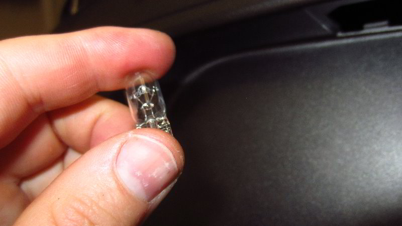 2014-2019-Kia-Soul-License-Plate-Light-Bulbs-Replacement-Guide-011