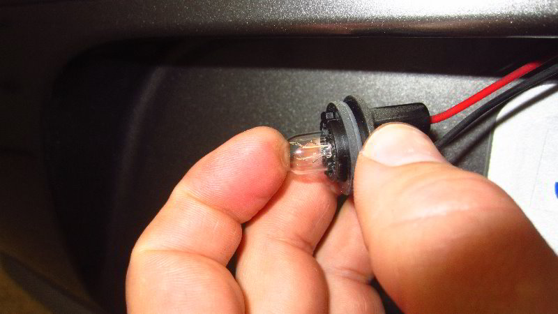 2014-2019-Kia-Soul-License-Plate-Light-Bulbs-Replacement-Guide-013