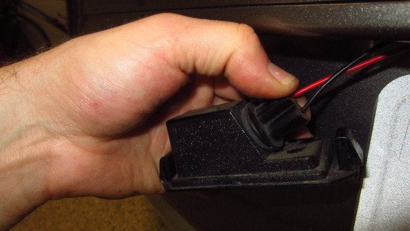 2014-2019-Kia-Soul-License-Plate-Light-Bulbs-Replacement-Guide-014