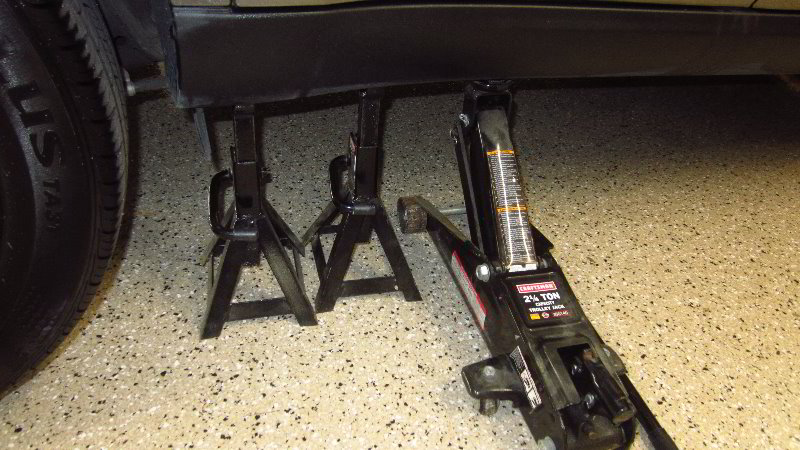 2014-2019-Kia-Soul-Rear-Brake-Pads-Replacement-Guide-003