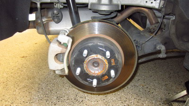 2014-2019-Kia-Soul-Rear-Brake-Pads-Replacement-Guide-005