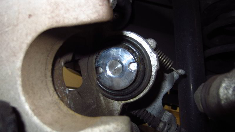 2014-2019-Kia-Soul-Rear-Brake-Pads-Replacement-Guide-013