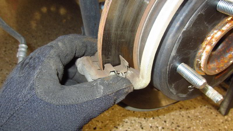 2014-2019-Kia-Soul-Rear-Brake-Pads-Replacement-Guide-019