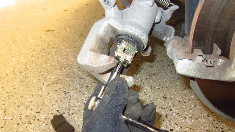 2014-2019-Kia-Soul-Rear-Brake-Pads-Replacement-Guide-025