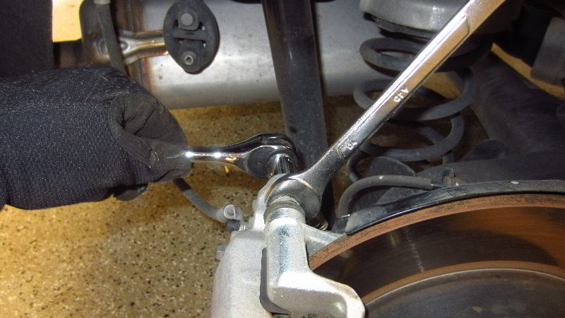 2014-2019-Kia-Soul-Rear-Brake-Pads-Replacement-Guide-037