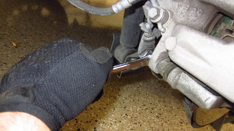 2014-2019-Kia-Soul-Rear-Brake-Pads-Replacement-Guide-038