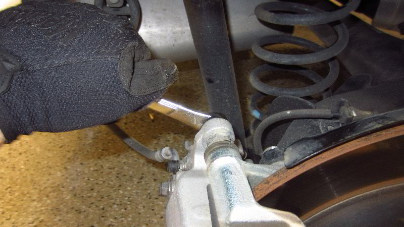 2014-2019-Kia-Soul-Rear-Brake-Pads-Replacement-Guide-039