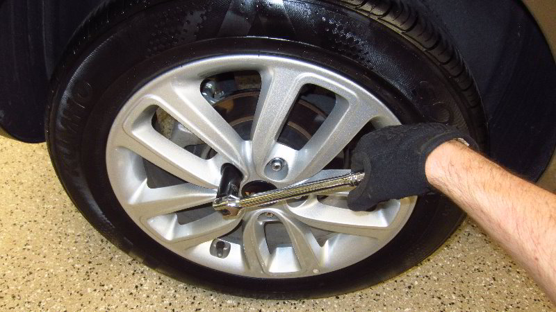 2014-2019-Kia-Soul-Rear-Brake-Pads-Replacement-Guide-047