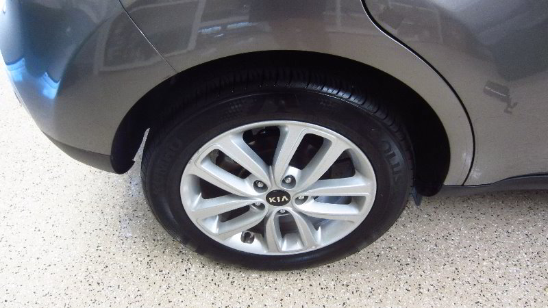 2014-2019-Kia-Soul-Rear-Brake-Pads-Replacement-Guide-048