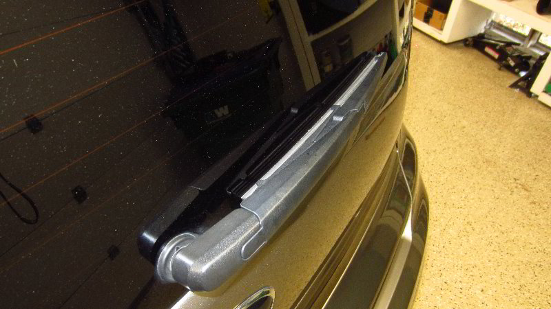 2014-2019-Kia-Soul-Rear-Wiper-Blade-Replacement-Guide-002