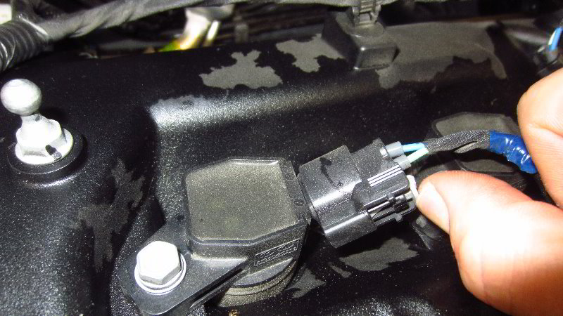 2014-2019-Kia-Soul-Spark-Plugs-Replacement-Guide-008