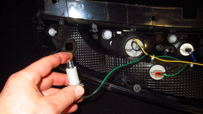 2014-2019-Kia-Soul-Tail-Light-Bulbs-Replacement-Guide-031