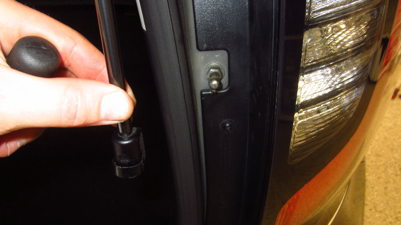 2014-2019-Kia-Soul-Tailgate-Lift-Support-Struts-Replacement-Guide-004