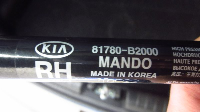 2014-2019-Kia-Soul-Tailgate-Lift-Support-Struts-Replacement-Guide-007