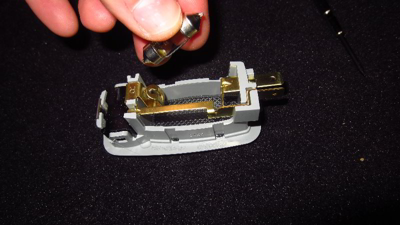 2014-2019-Kia-Soul-Vanity-Mirror-Light-Bulb-Replacement-Guide-011