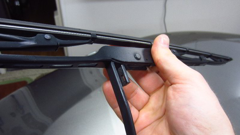 2014-2019-Kia-Soul-Windshield-Wiper-Blades-Replacement-Guide-008