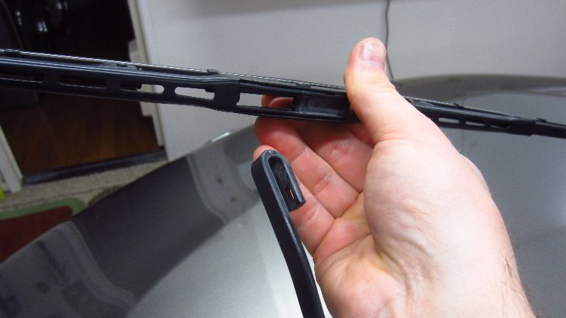 2014-2019-Kia-Soul-Windshield-Wiper-Blades-Replacement-Guide-009