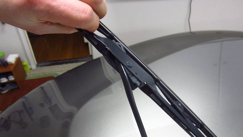 2014-2019-Kia-Soul-Windshield-Wiper-Blades-Replacement-Guide-013