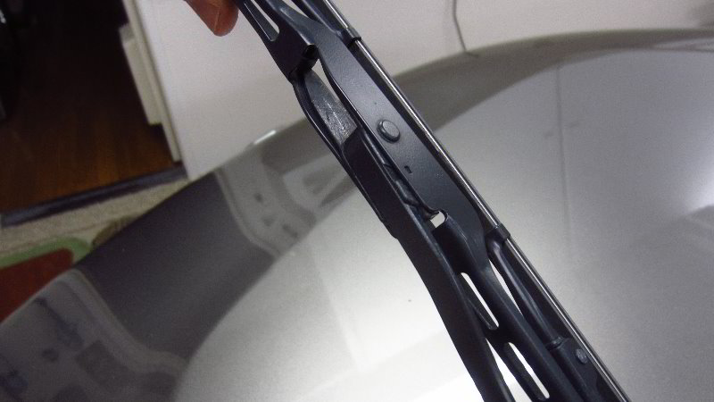 2014-2019-Kia-Soul-Windshield-Wiper-Blades-Replacement-Guide-014