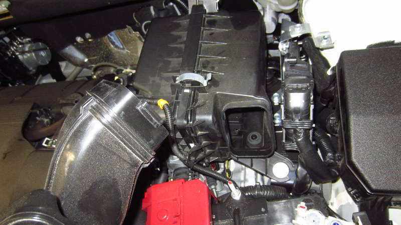 2014-2021-Mitsubishi-Outlander-12V-Automotive-Battery-Replacement-Guide-008