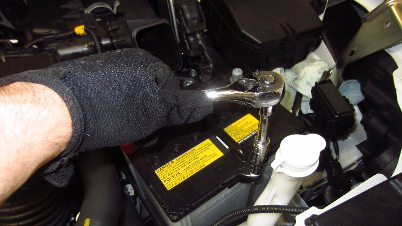 2014-2021-Mitsubishi-Outlander-12V-Automotive-Battery-Replacement-Guide-014