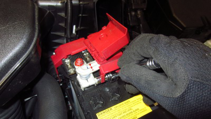 2014-2021-Mitsubishi-Outlander-12V-Automotive-Battery-Replacement-Guide-019