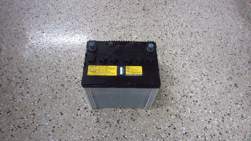 2014-2021-Mitsubishi-Outlander-12V-Automotive-Battery-Replacement-Guide-022