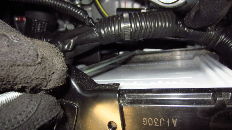 2014-2021-Mitsubishi-Outlander-12V-Automotive-Battery-Replacement-Guide-029