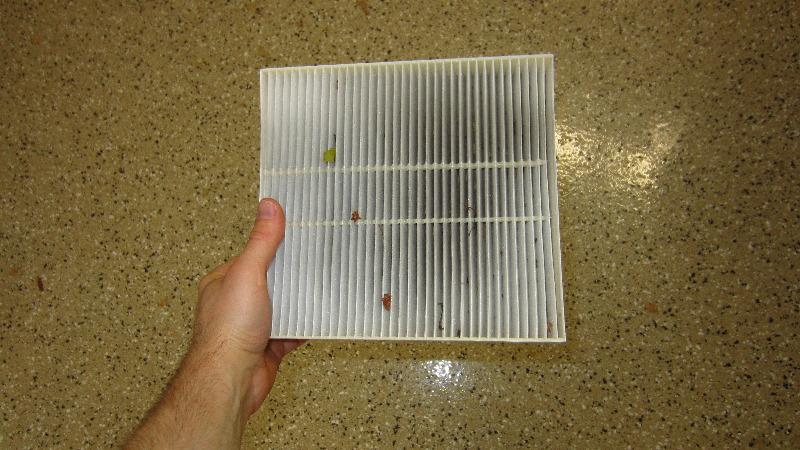 2014-2021-Mitsubishi-Outlander-Cabin-Air-Filter-Replacement-Guide-016