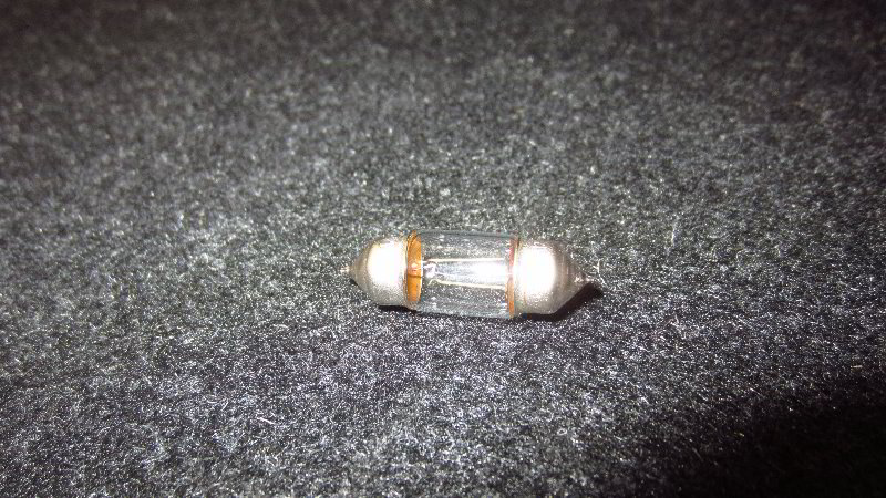 2014-2021-Mitsubishi-Outlander-Cargo-Area-Light-Bulb-Replacement-Guide-010