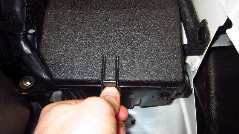 2014-2021-Mitsubishi-Outlander-Electrical-Fuse-Replacement-Guide-004