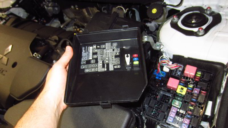 2014-2021-Mitsubishi-Outlander-Electrical-Fuse-Replacement-Guide-006
