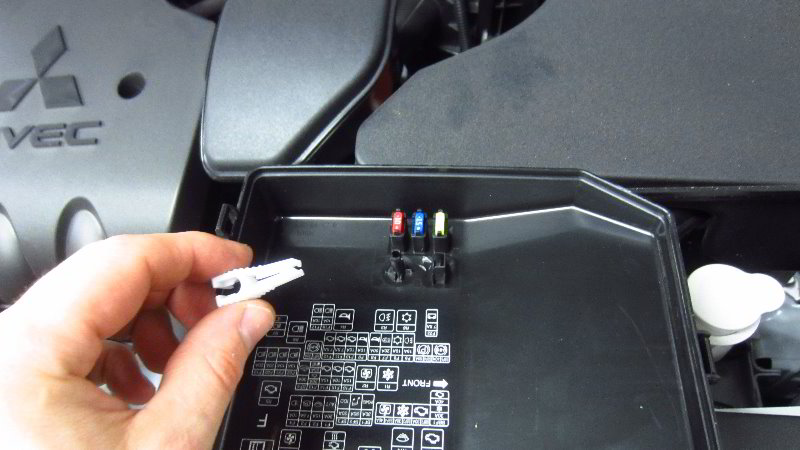 2014-2021-Mitsubishi-Outlander-Electrical-Fuse-Replacement-Guide-008