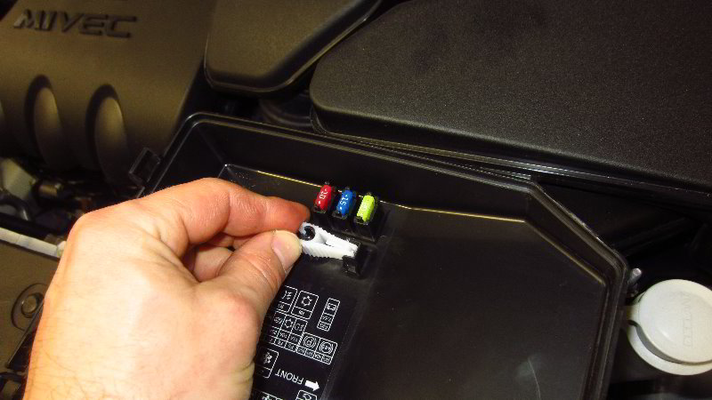 2014-2021-Mitsubishi-Outlander-Electrical-Fuse-Replacement-Guide-021