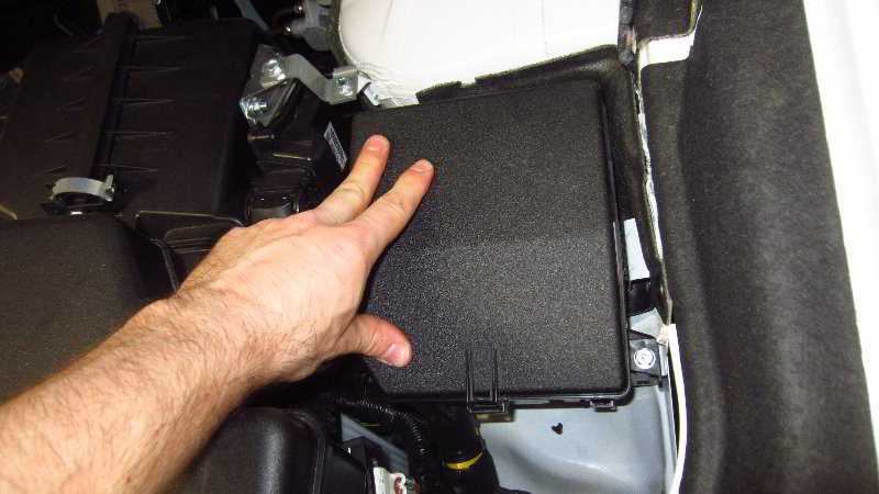 2014-2021-Mitsubishi-Outlander-Electrical-Fuse-Replacement-Guide-023