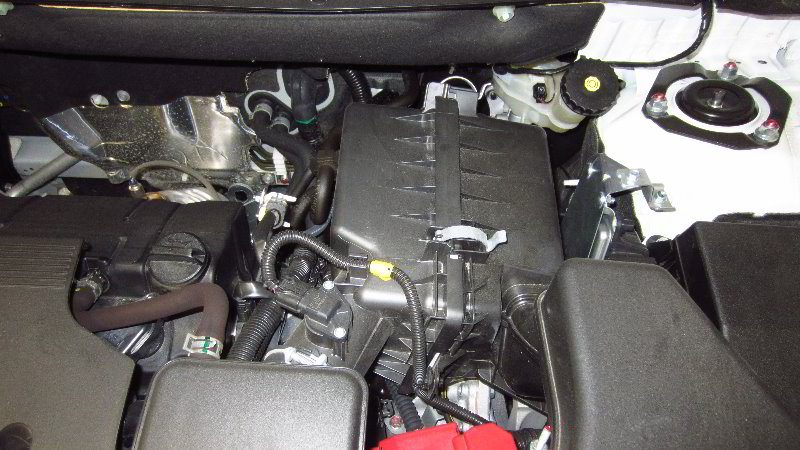 2014-2021-Mitsubishi-Outlander-Engine-Air-Filter-Replacement-Guide-002