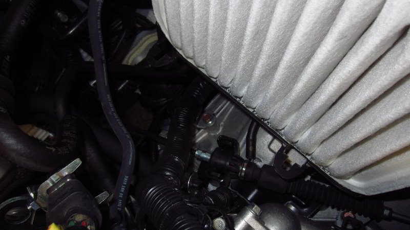 2014-2021-Mitsubishi-Outlander-Engine-Air-Filter-Replacement-Guide-017