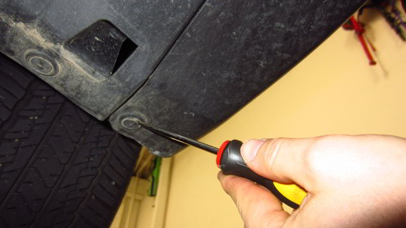 2014-2021-Mitsubishi-Outlander-Fog-Light-Bulbs-Replacement-Guide-002