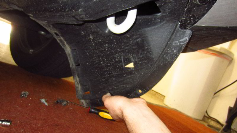 2014-2021-Mitsubishi-Outlander-Fog-Light-Bulbs-Replacement-Guide-009