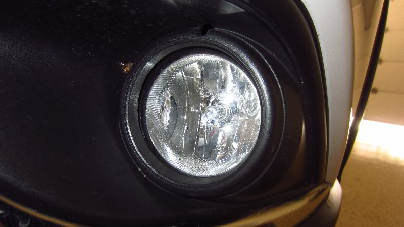 2014-2021-Mitsubishi-Outlander-Fog-Light-Bulbs-Replacement-Guide-024