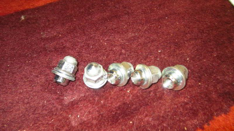 2014-2021-Mitsubishi-Outlander-Front-Brake-Pads-Replacement-Guide-006