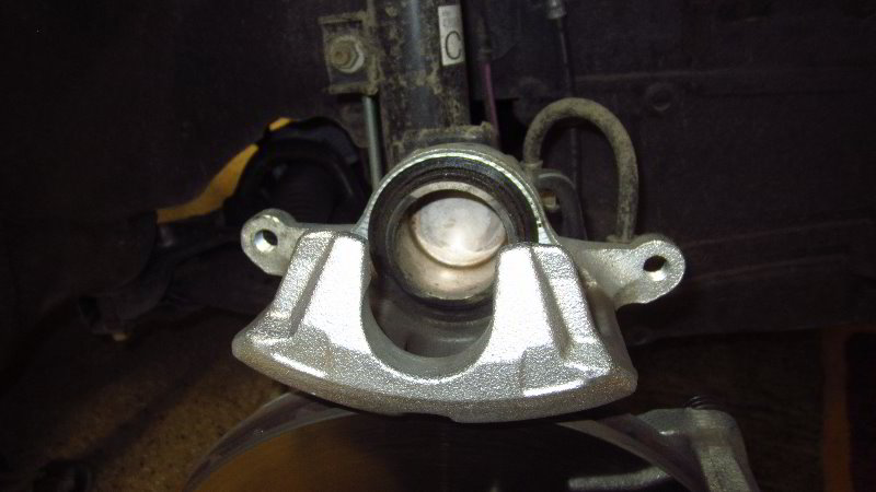 2014-2021-Mitsubishi-Outlander-Front-Brake-Pads-Replacement-Guide-013