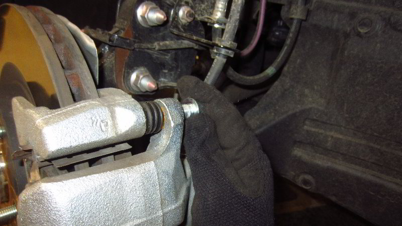 2014-2021-Mitsubishi-Outlander-Front-Brake-Pads-Replacement-Guide-027