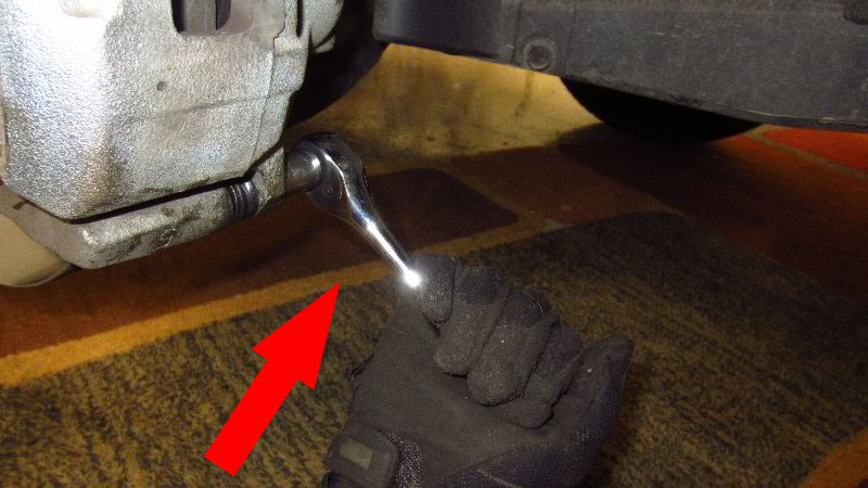 2014-2021-Mitsubishi-Outlander-Front-Brake-Pads-Replacement-Guide-029